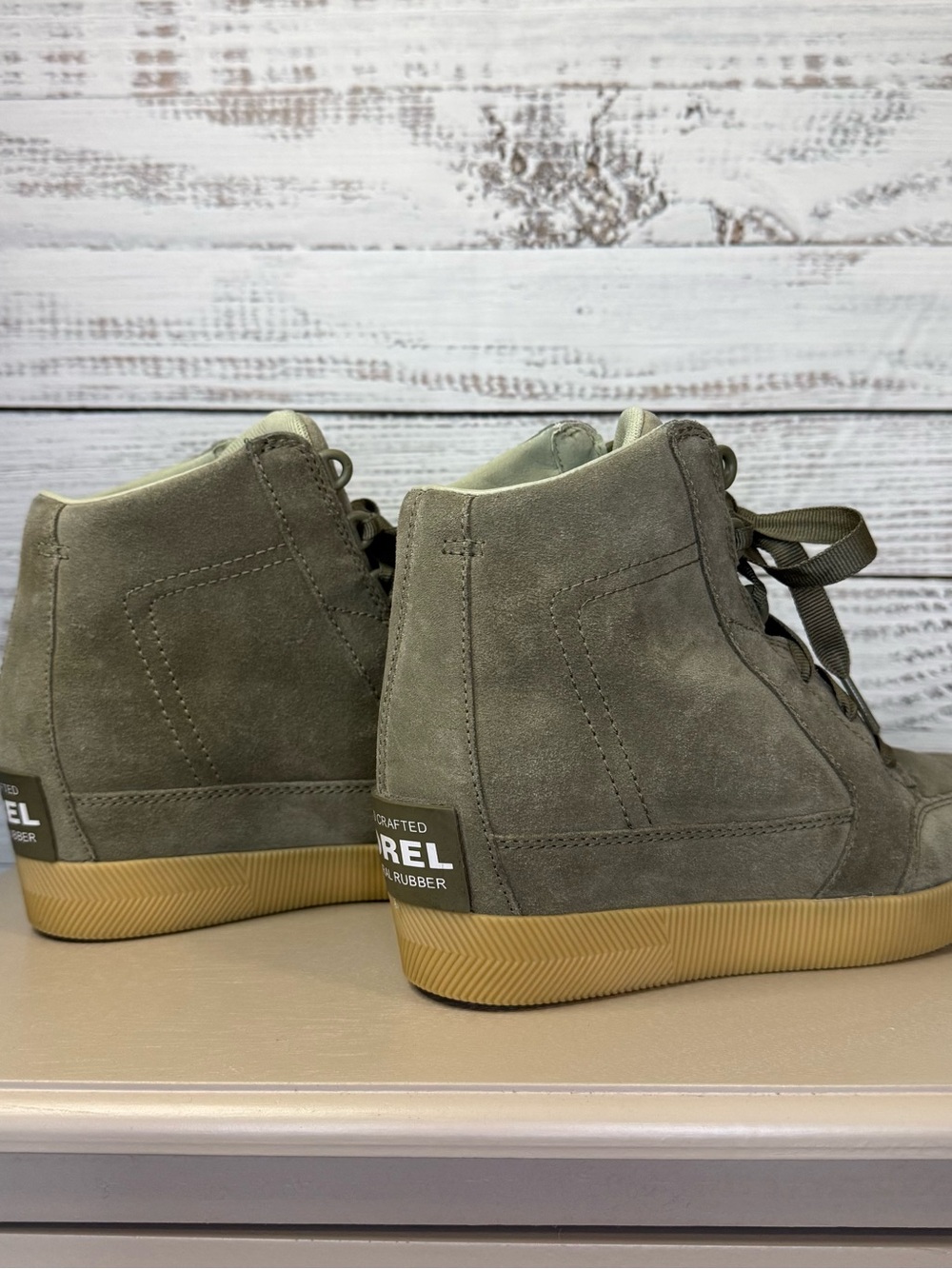 Out N About Wedge [Stone Green/Sea Salt] Ribbon laces size 6.5 like new!! - Picture 5 of 8